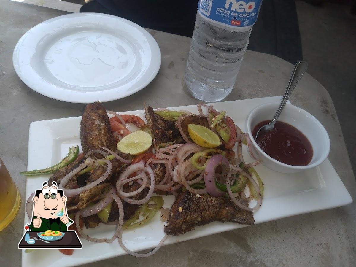 Lakeys resturant