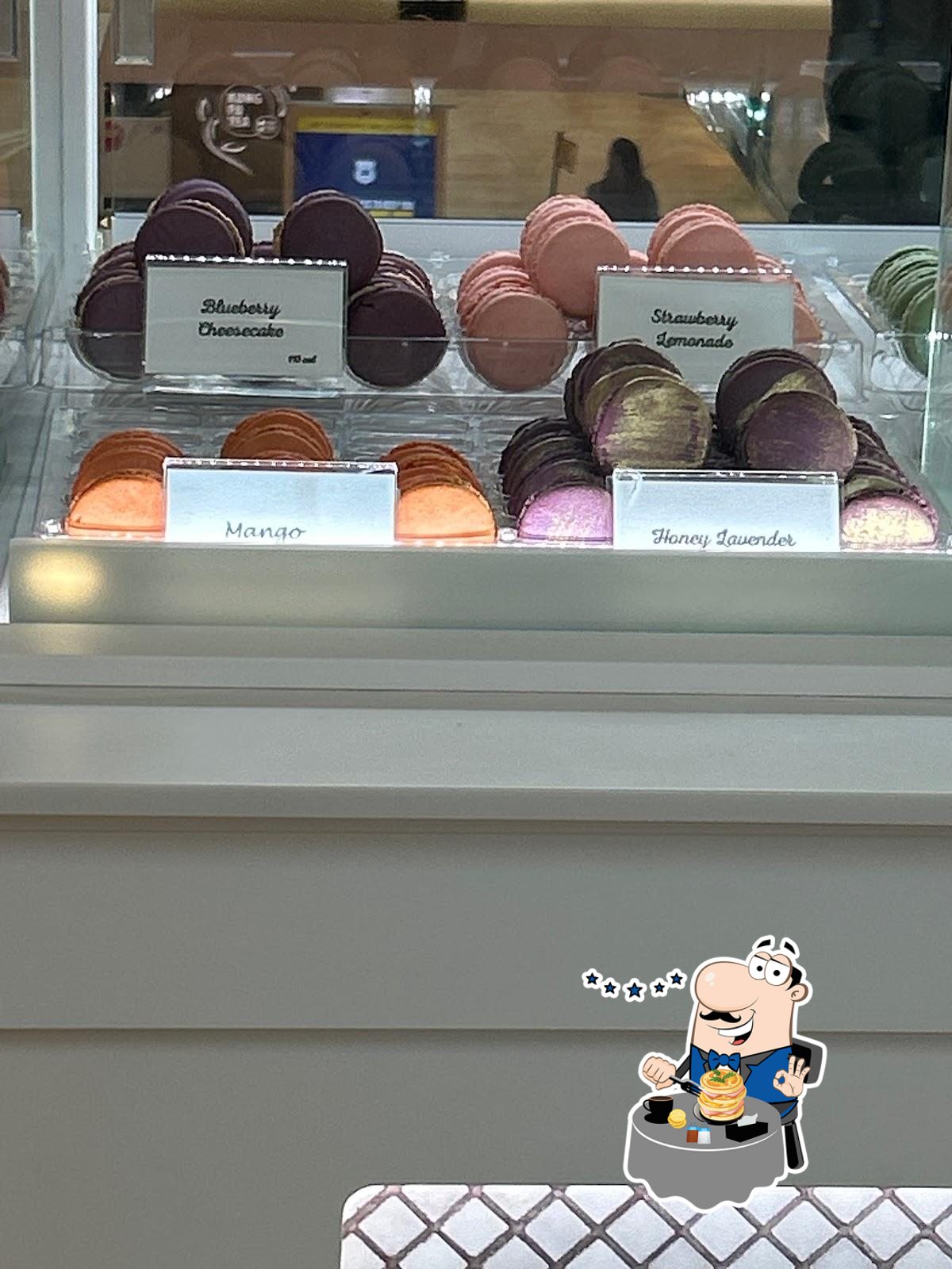 Woops! Macarons & Gifts (Garden State Plaza)