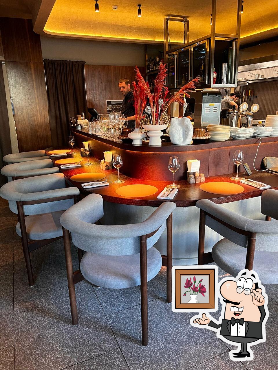Hands Bistro