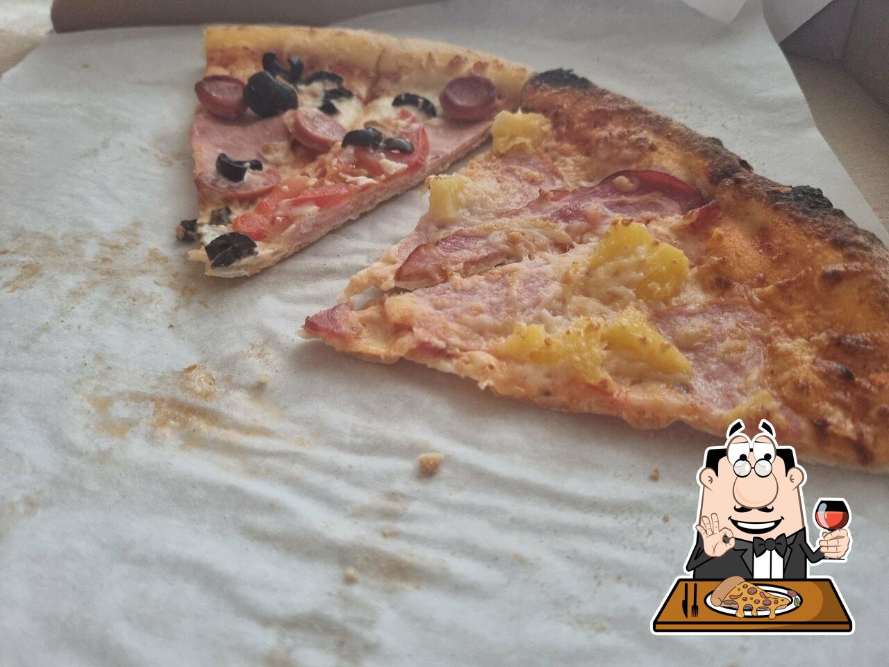 Пицца - самое любимое  фаст-фуд блюдо в мире.