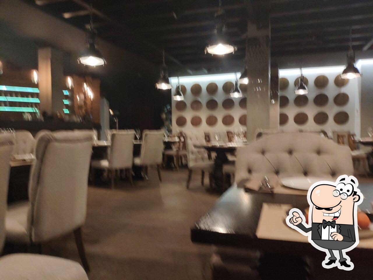 Посмотрите на внутренний интерьер "Башня".