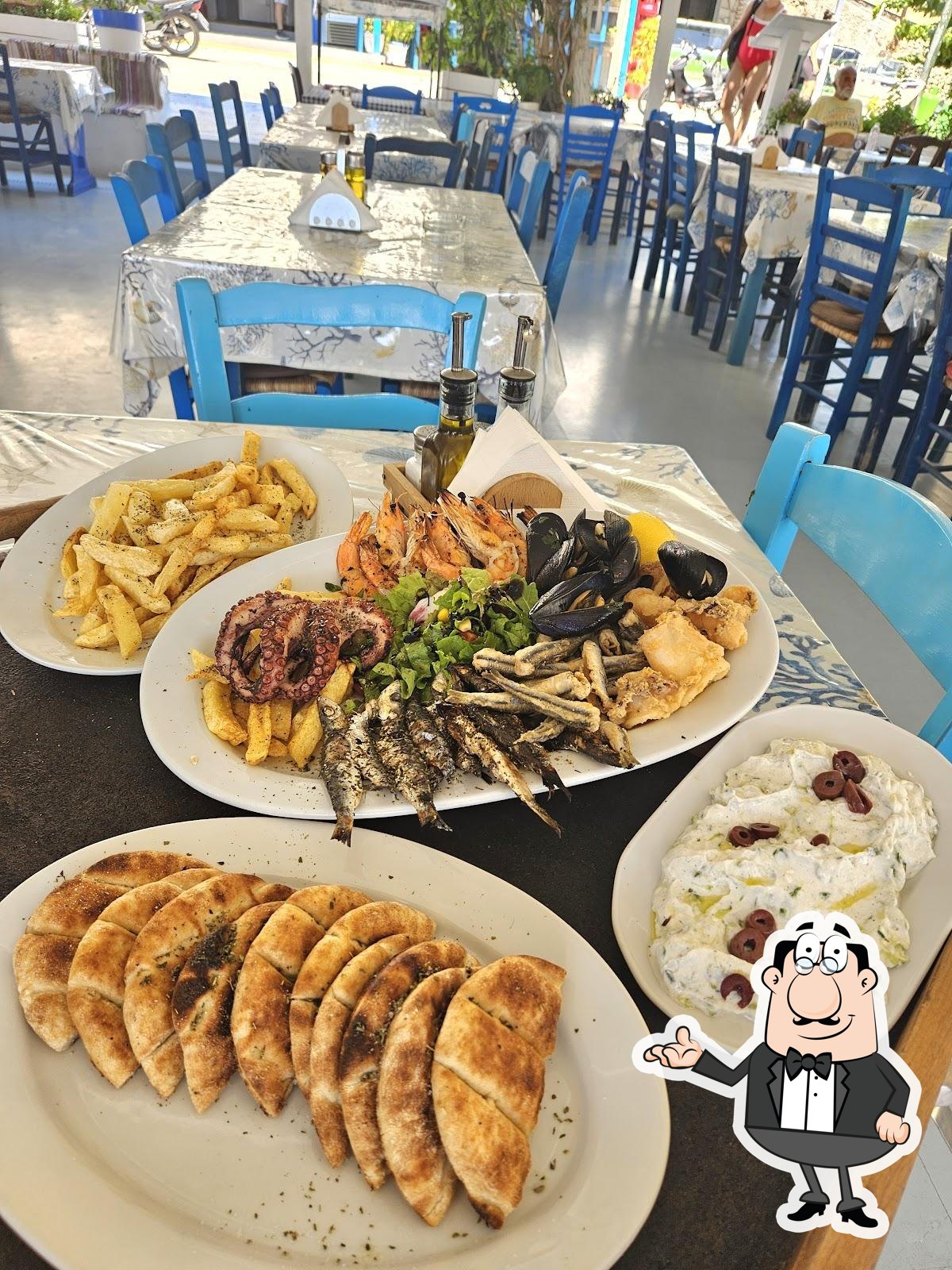 Забронируйте столик в "Family Taverna Almi".
