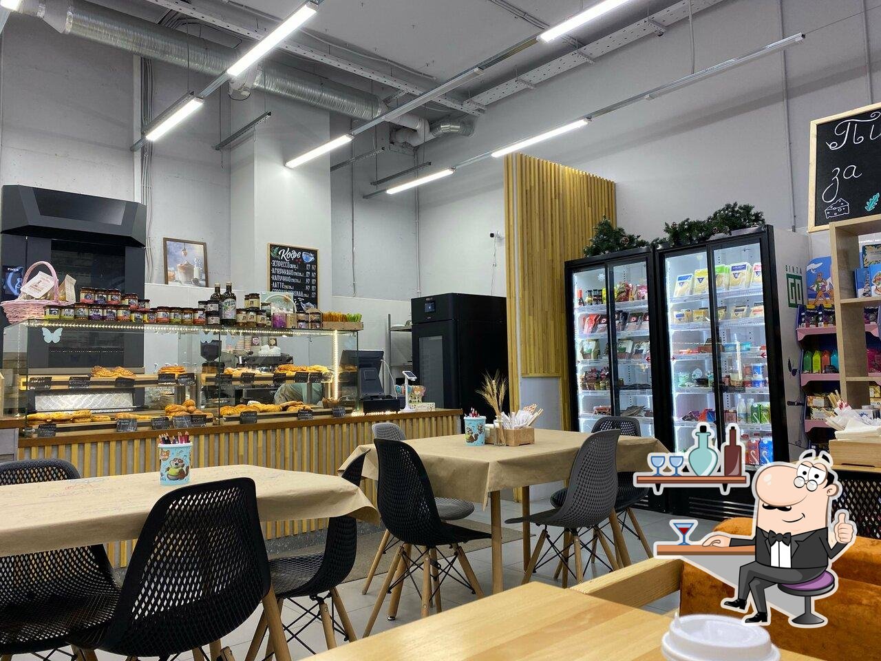 Посмотрите на внутренний интерьер "Хлеб&Молоко".