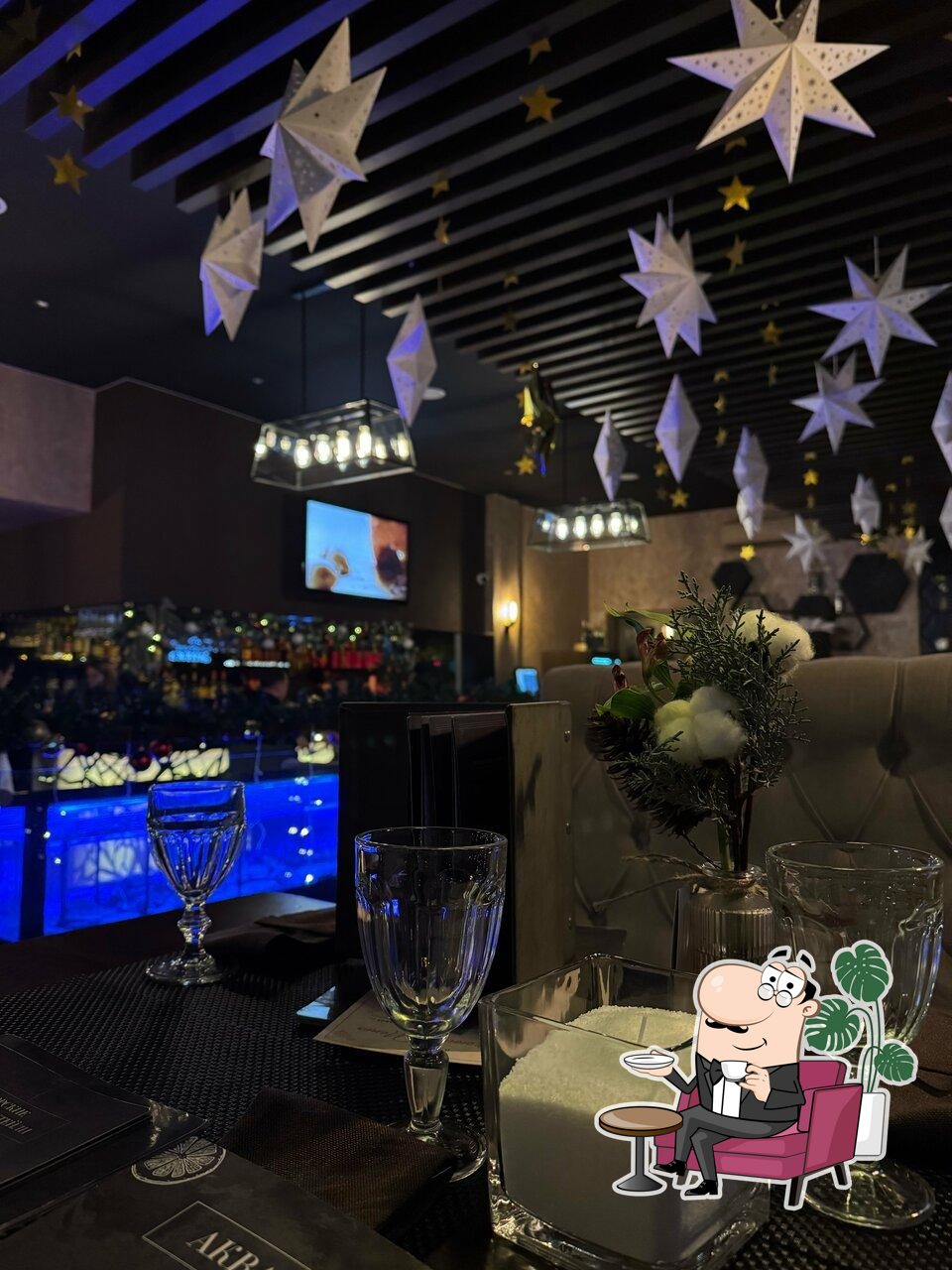 Забронируйте столик в "Кайфын".