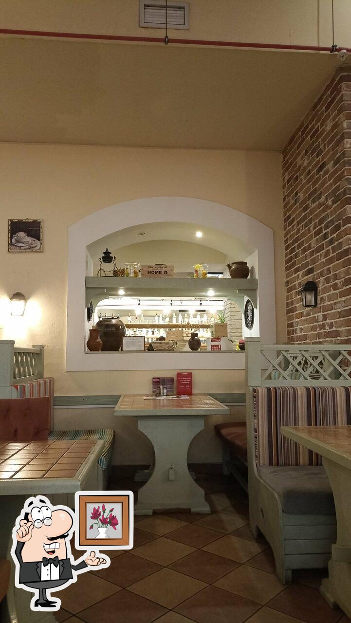 Посмотрите на внутренний интерьер "Пронто".