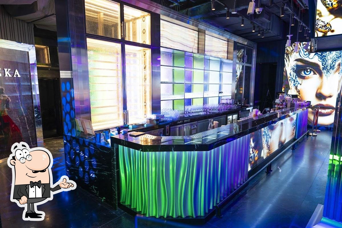 Посмотрите на внутренний интерьер "Chalet Berezka Dubai".