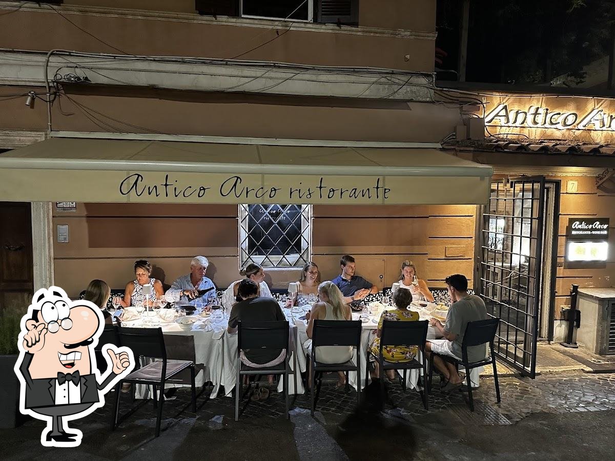 Забронируйте столик в "Antico Arco".