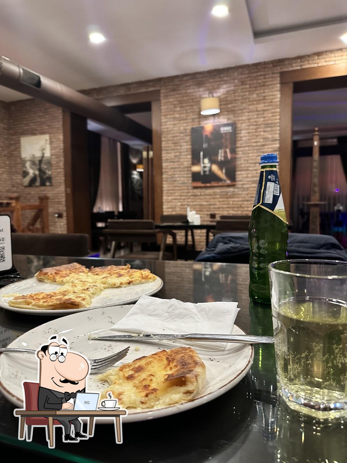 Забронируйте столик в "Batumi Restaurant Château Kvirike".