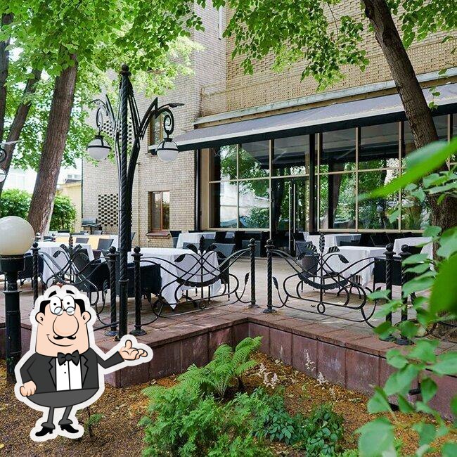 Посмотрите на внутренний интерьер "Regent".