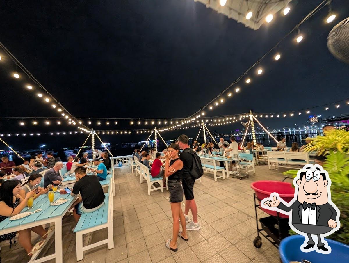 Интерьер "Nang Nual Pattaya".