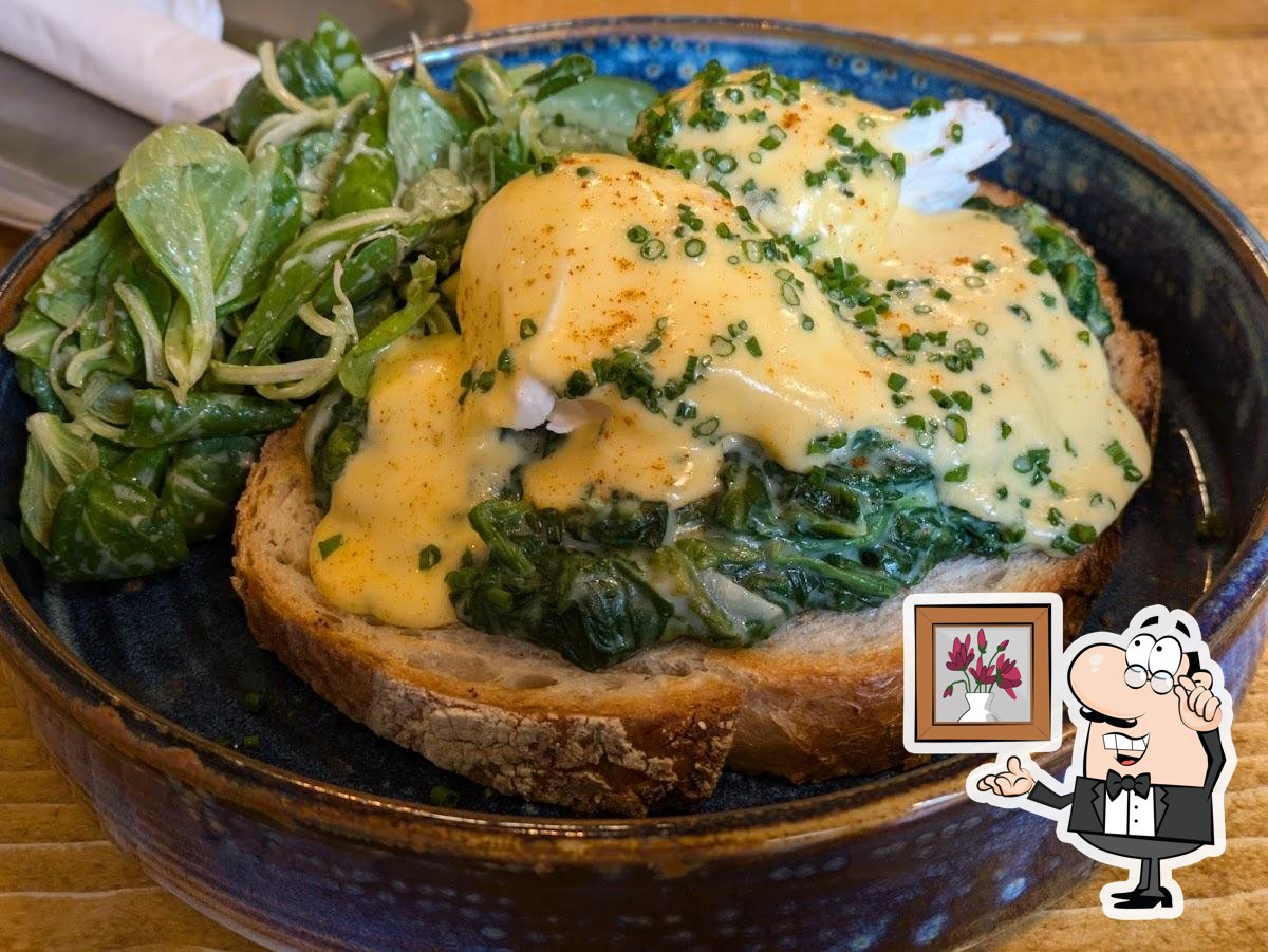 Забронируйте столик в "Double Shot Coffee & Brunch".