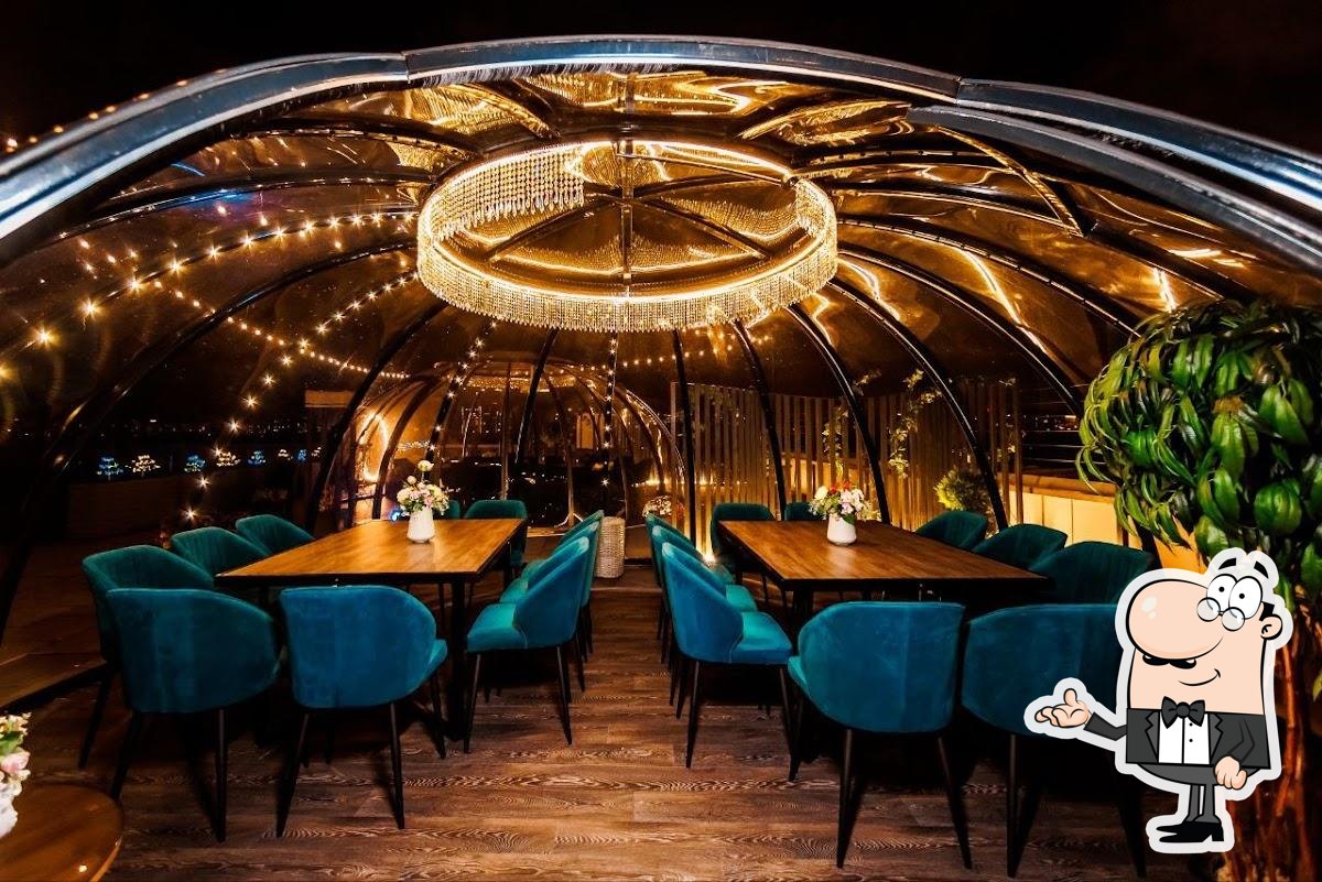 Забронируйте столик в "Igloobar".