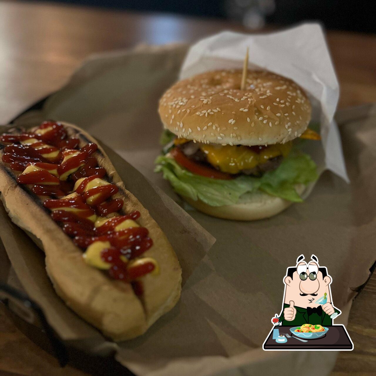 Еда в "Hotdogs"