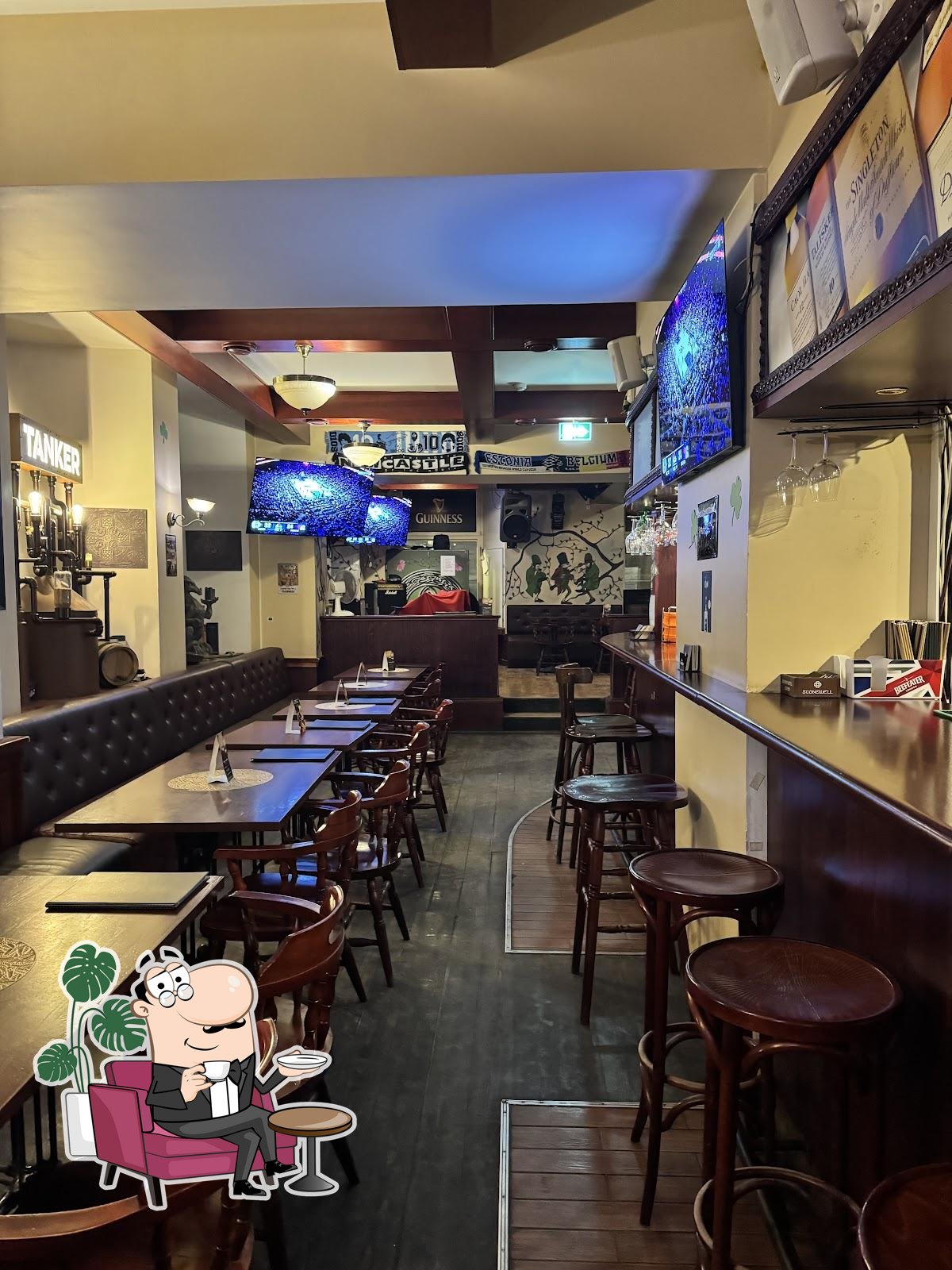 Интерьер "Irish Pub Mad Murphy's".