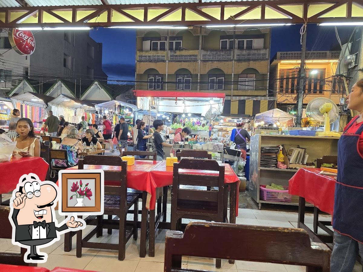 Интерьер "Lung Ja Seafood".