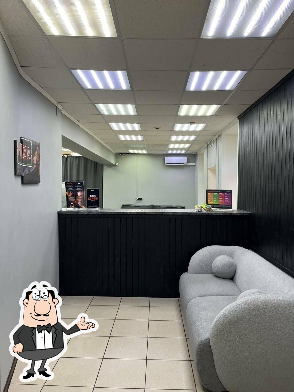 Интерьер "Chaplin’s Pizza".