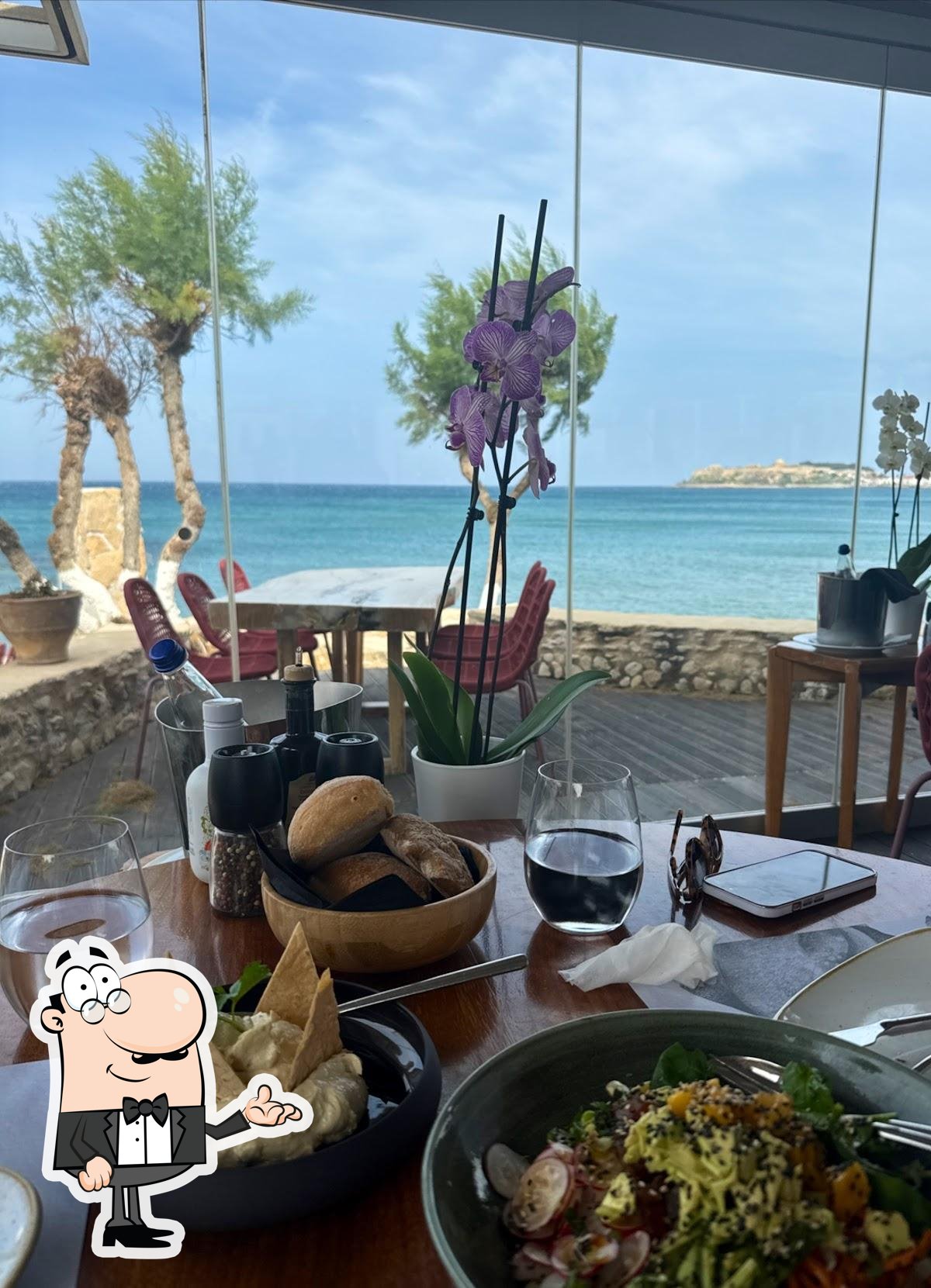 Забронируйте столик в "PRIMA PLORA Οrganic Restaurant & Wine Bar - Rethymno".