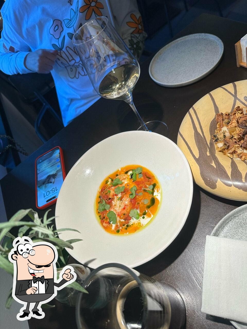 Забронируйте столик в "Meal".