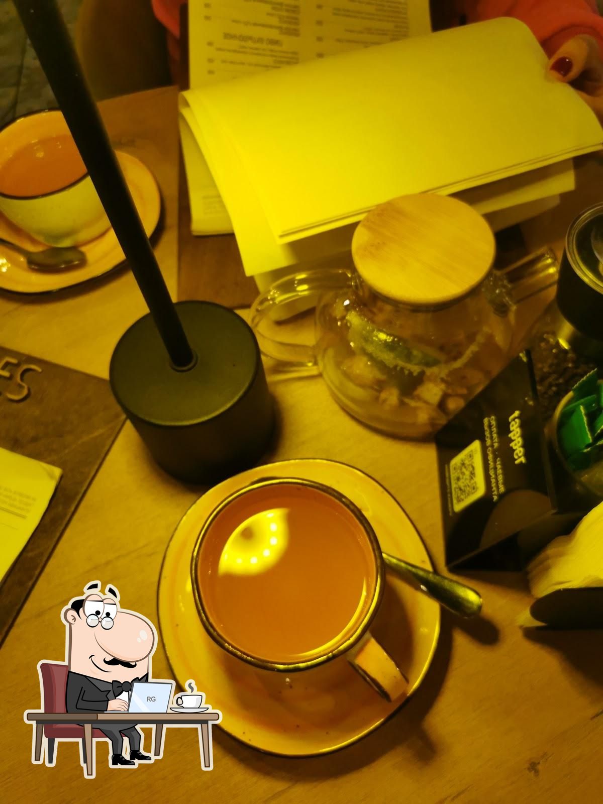 Посмотрите на внутренний интерьер "Doodles".