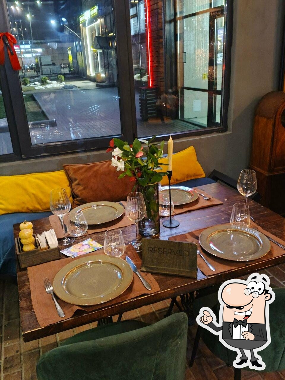 Забронируйте столик в "Gio's gastrobar".