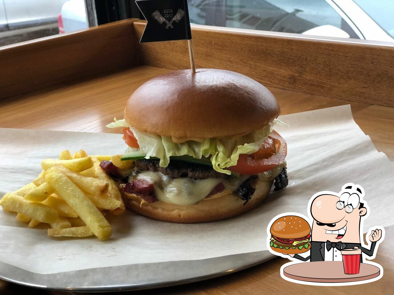  Гамбургеры из "The Burger Lab" придутся по вкусу любому гурману.