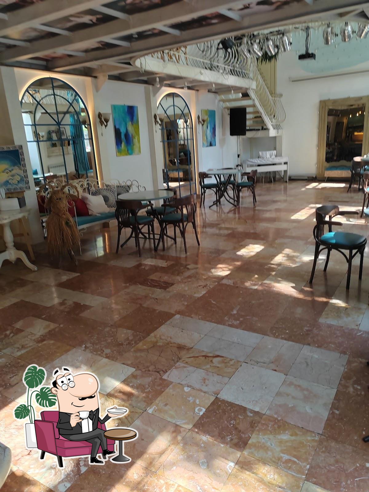 Интерьер "Арт-кафе Снежинка".