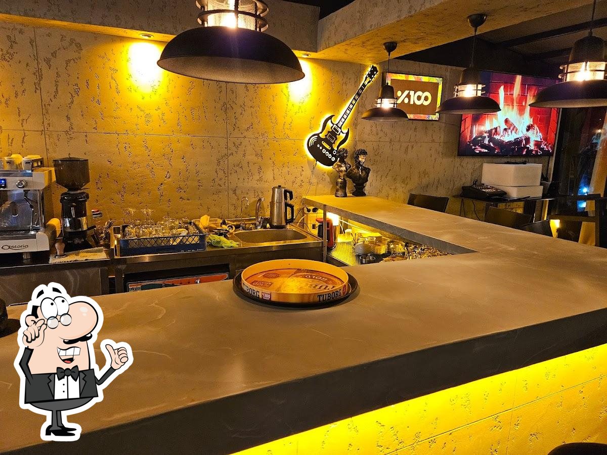 Забронируйте столик в "La Spezia Bistro Bar & Restaurant".