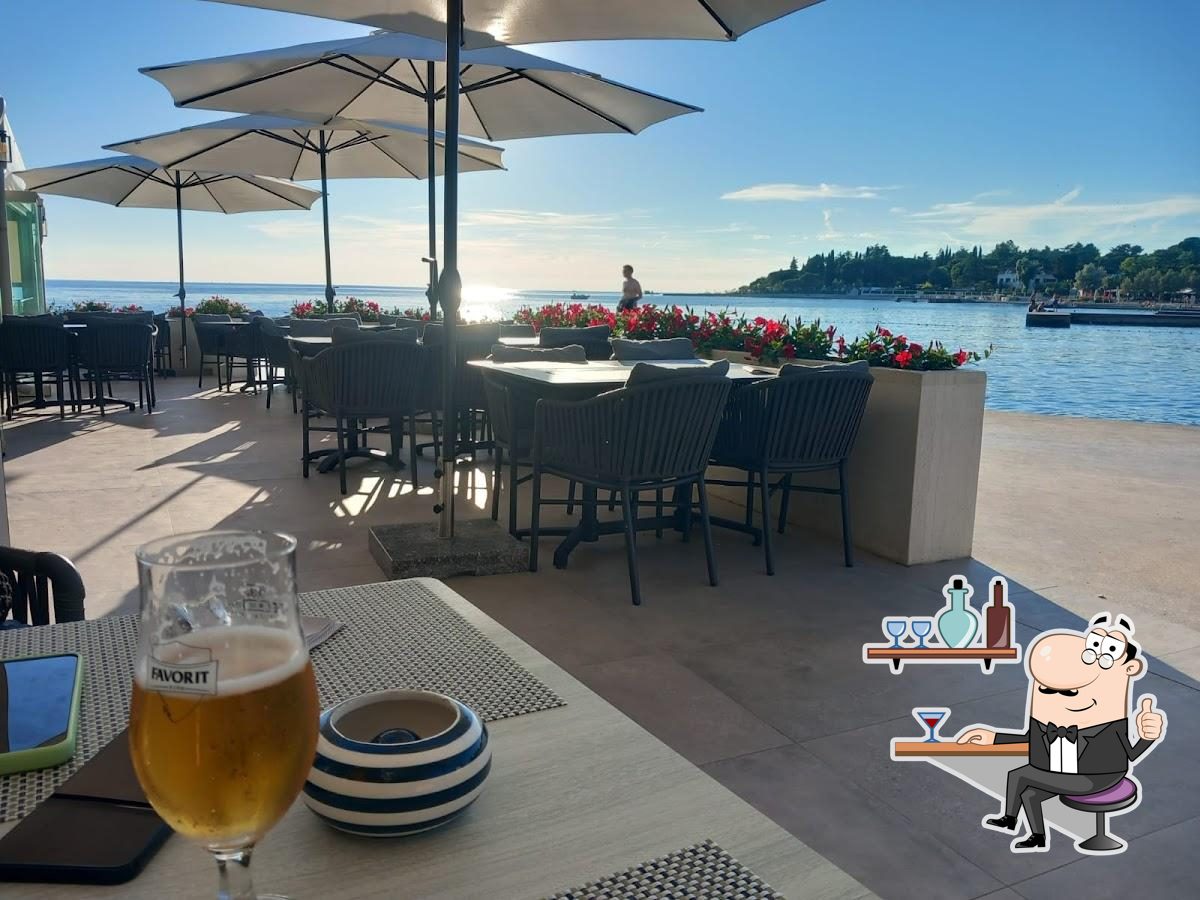 Интерьер "Restoran - Pizzeria Spadici".