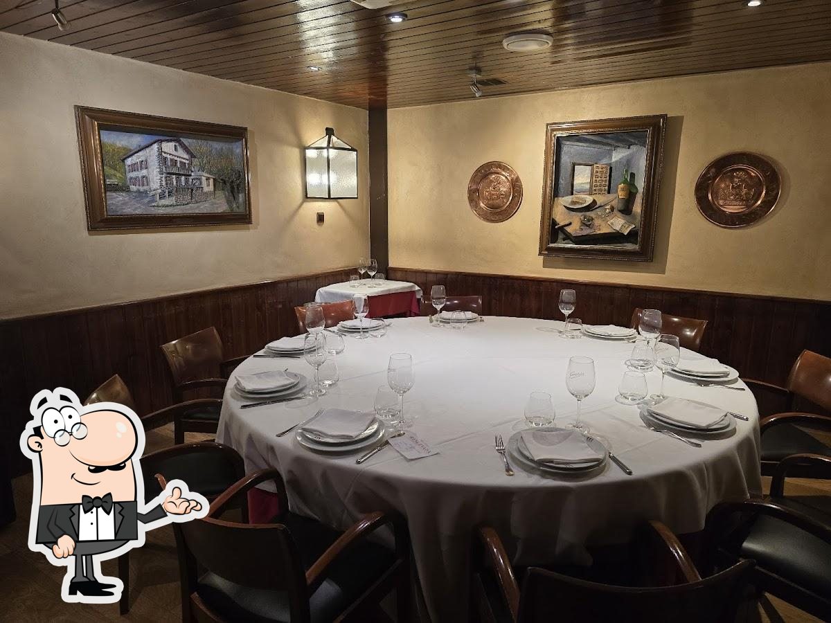 Забронируйте столик в "Gorría Restaurant".