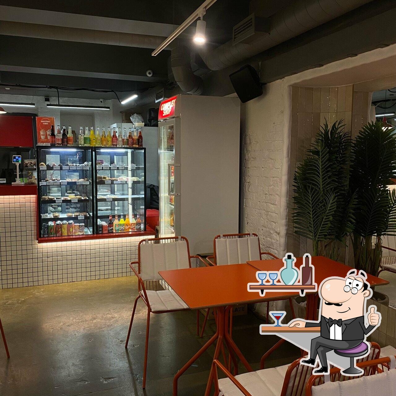 Интерьер "Complex Burger".