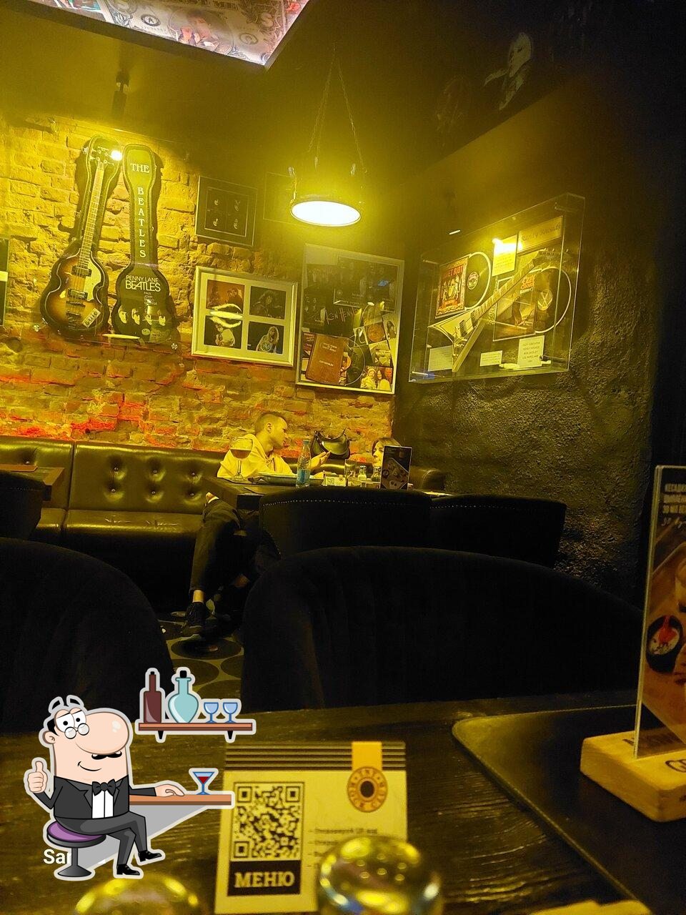 Интерьер "TNT Rock Club".