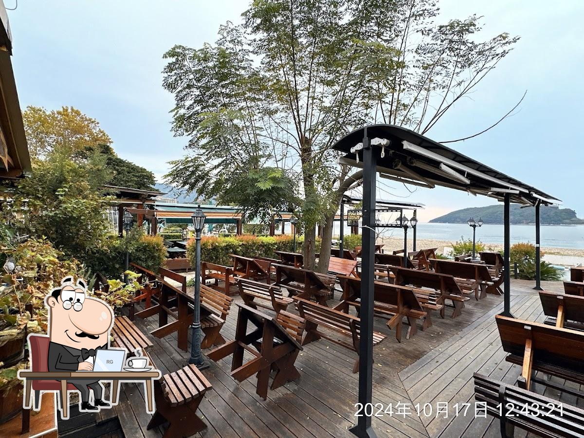 Интерьер "Lim Restaurant".