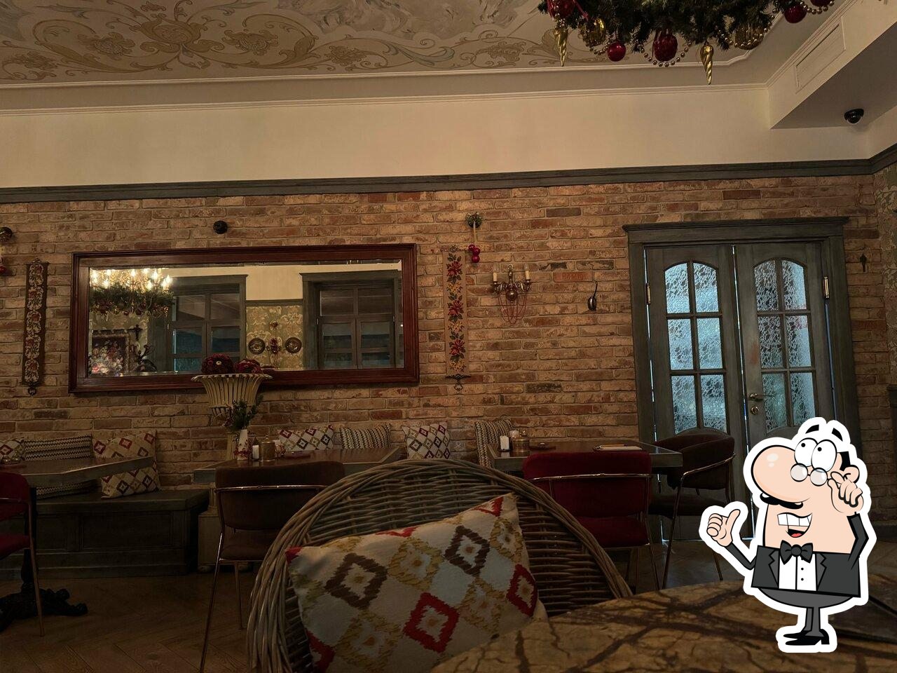 Посмотрите на внутренний интерьер "Альбицкий сад".