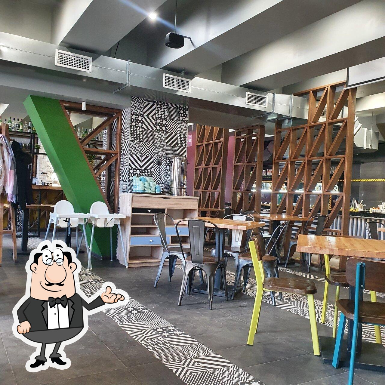 Посмотрите на внутренний интерьер "Нюшины Плюшки".