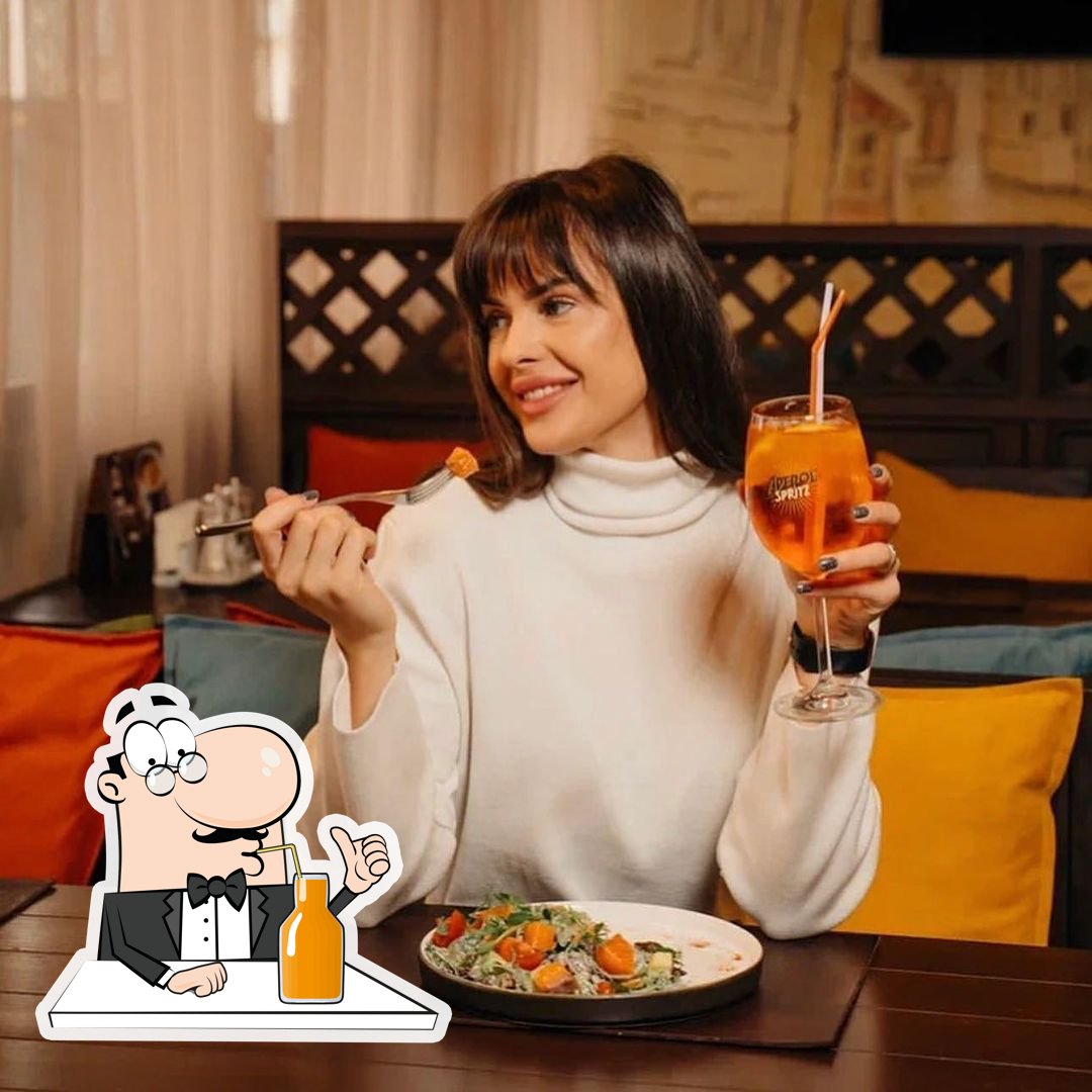 Насладитесь напитками  из бара "Бургер Хаус".