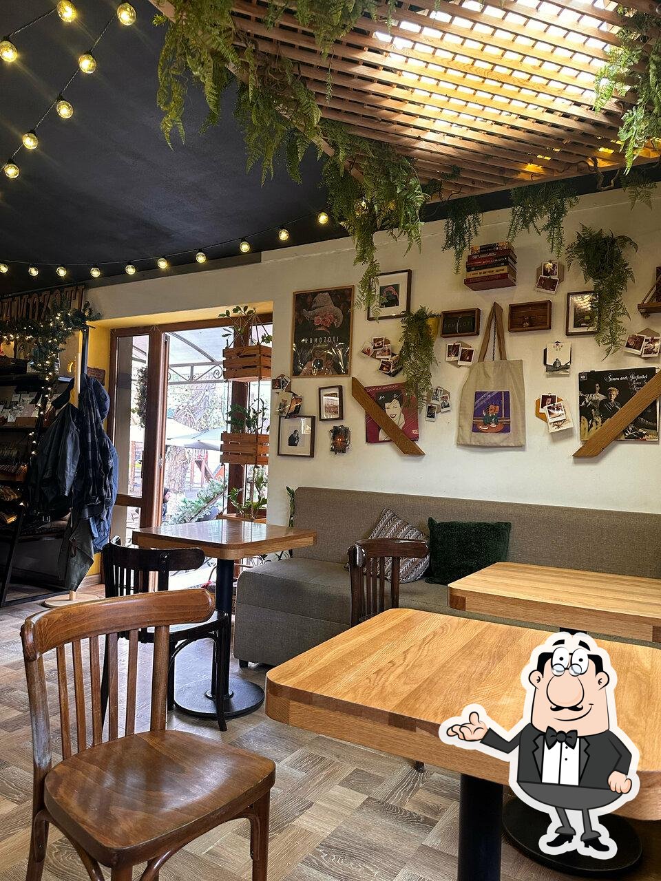 Интерьер "Ramozoti Coffee".