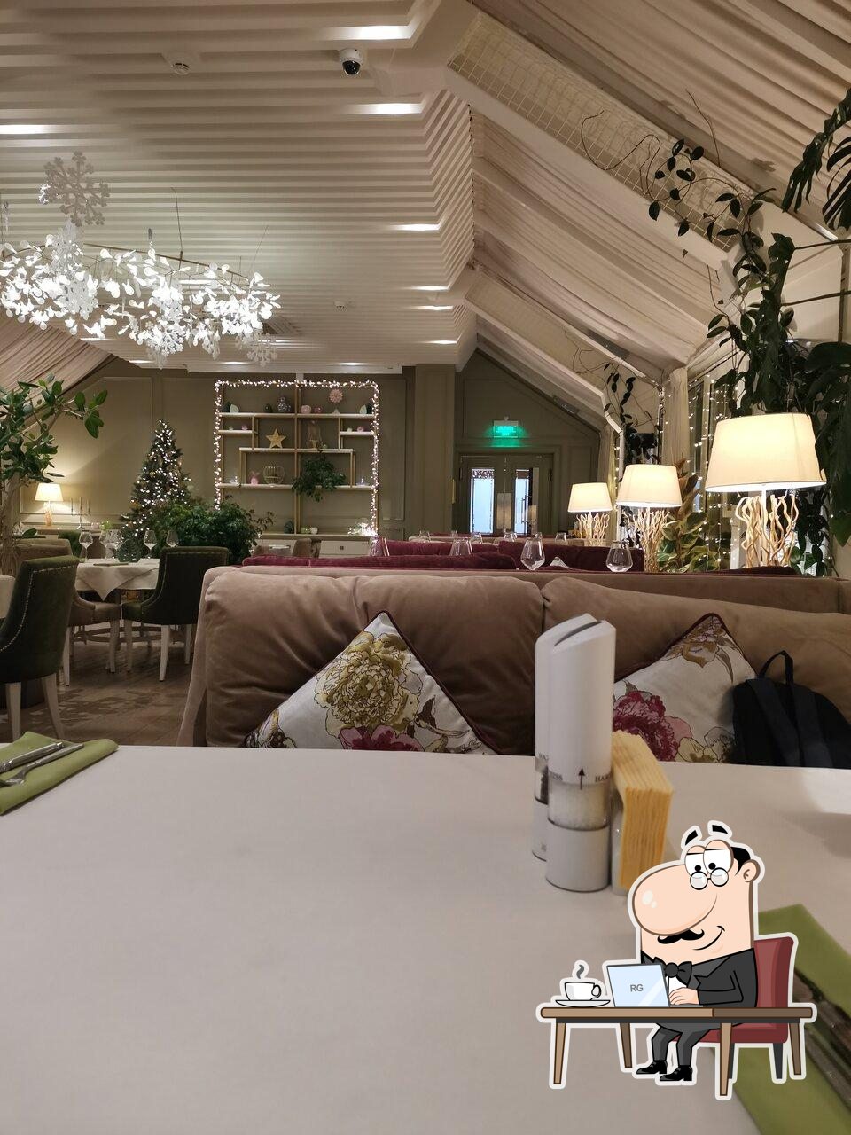 Интерьер "Sky & Garden".