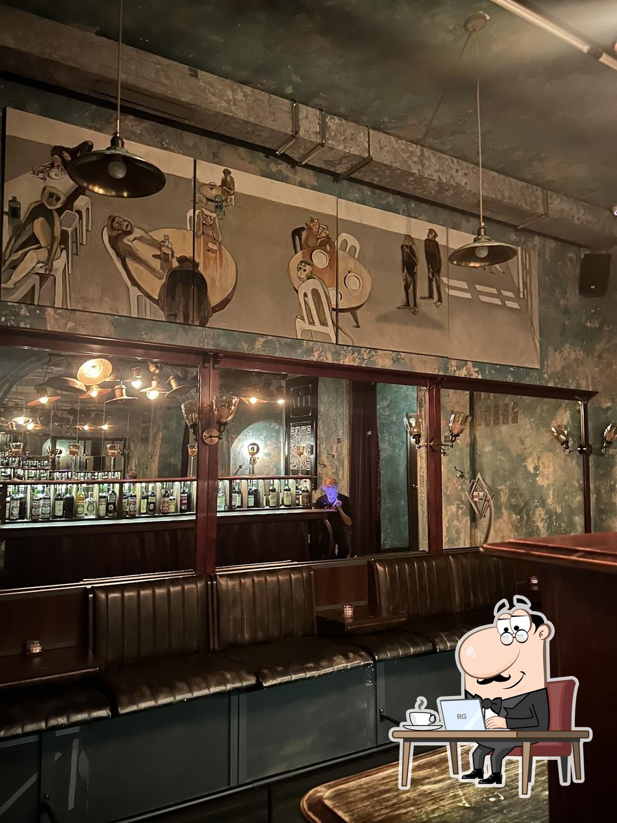 Интерьер "The Fitz".