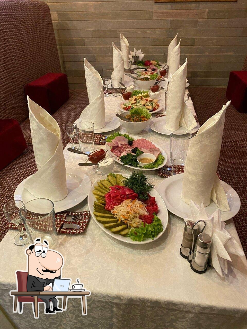 Забронируйте столик в "Дым и Мясо".