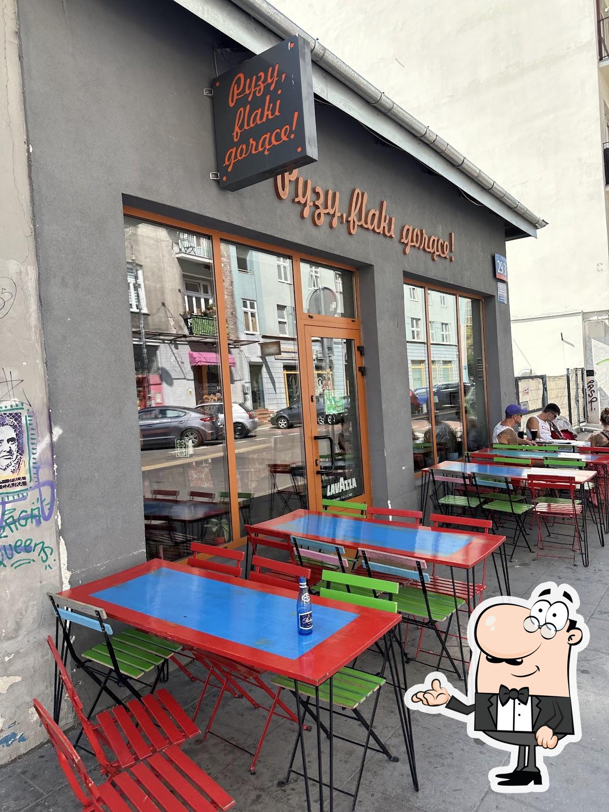 Забронируйте столик в "Pyzy Flaki Gorące".