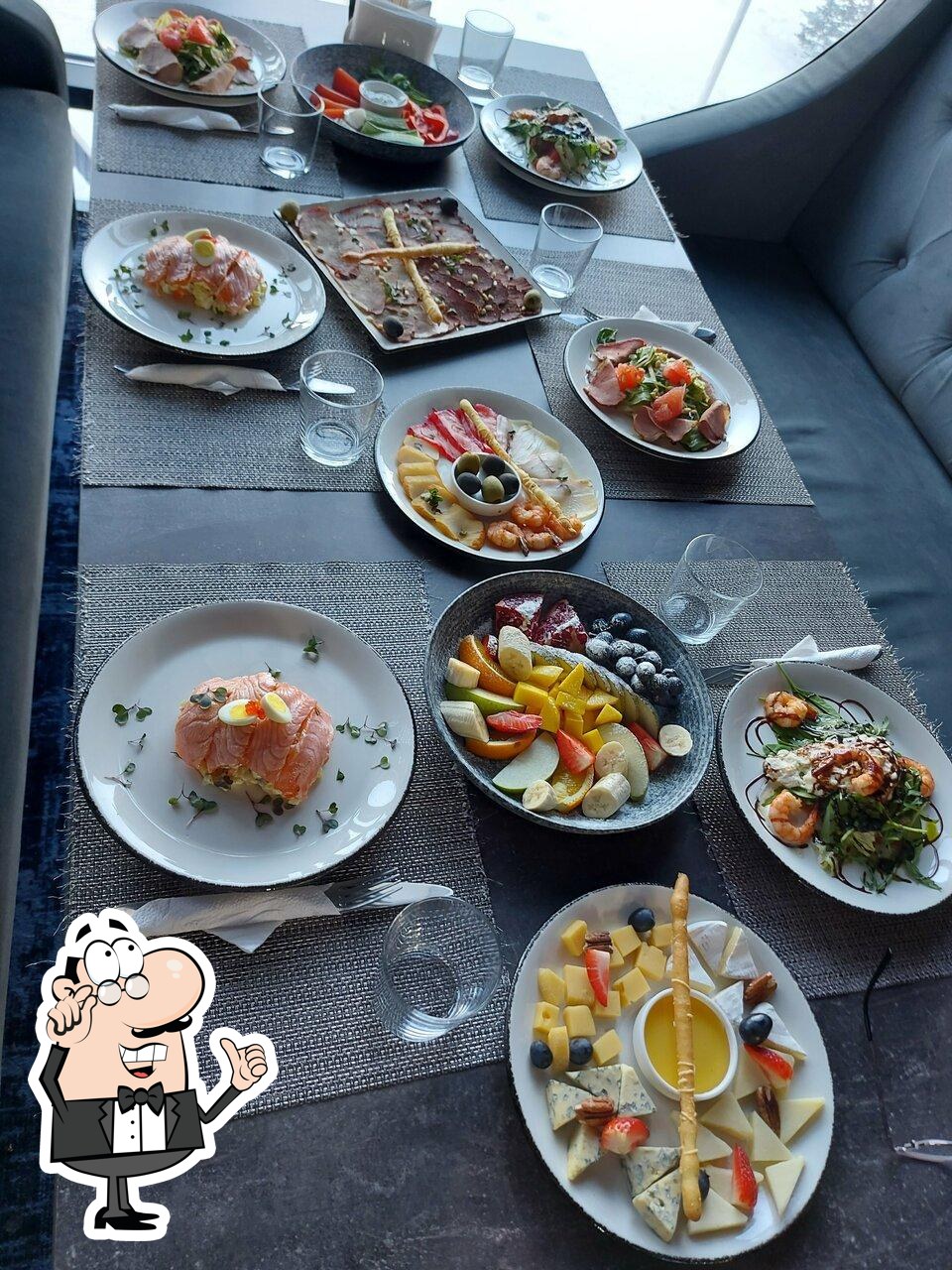 Забронируйте столик в "На борту Лайнера".