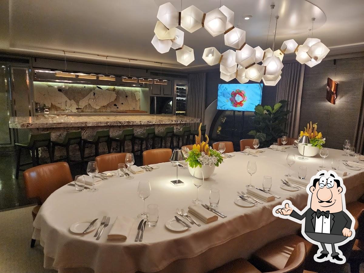 Посмотрите на внутренний интерьер "Савва".