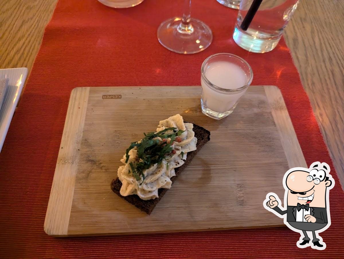Забронируйте столик в "Odesa Restaurant".