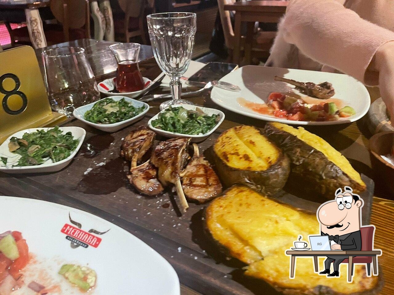 Забронируйте столик в "Merhaba Steakhouse".