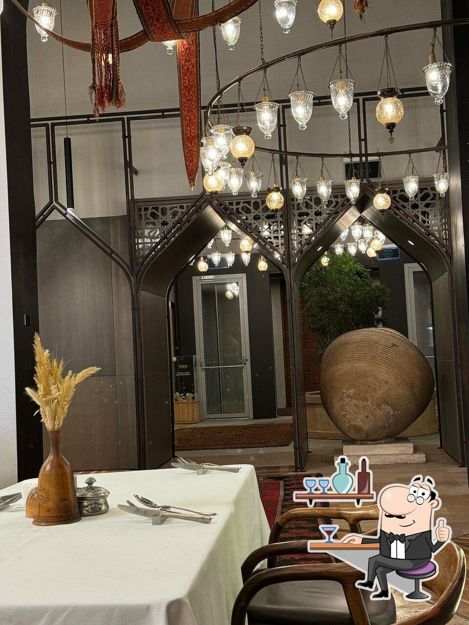Забронируйте столик в "Restaurant Sandyq".