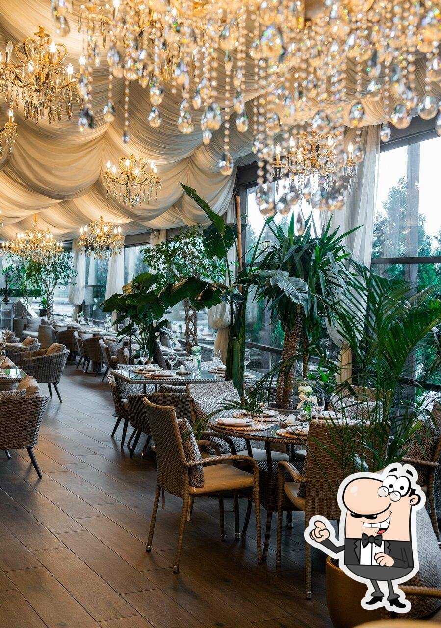 Посмотрите на внутренний интерьер "G.Garden".