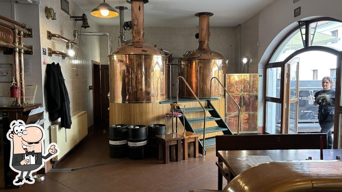 Забронируйте столик в "Монастырский пивовар Страхов".