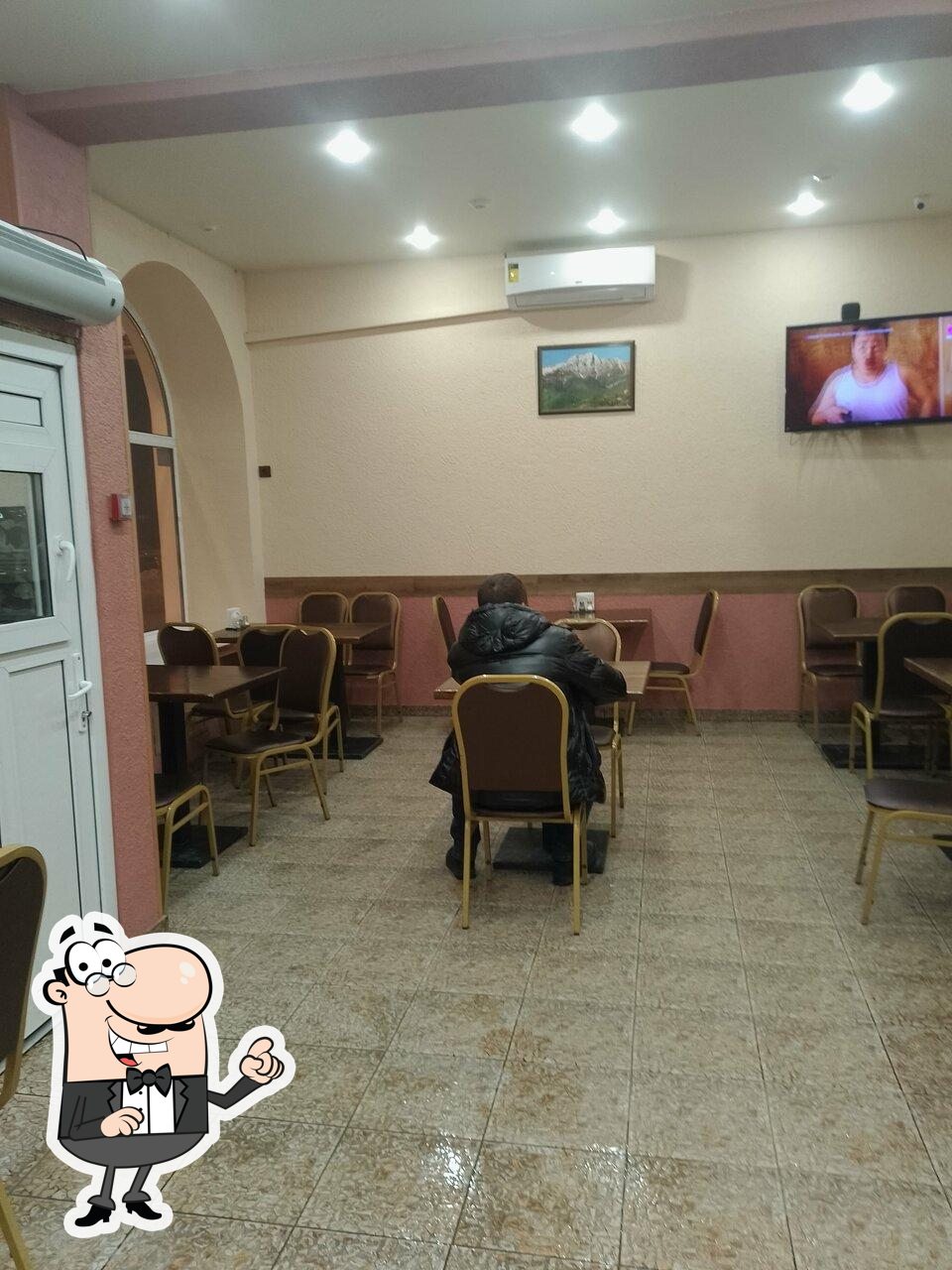 Забронируйте столик в "Шашлык Хаус".