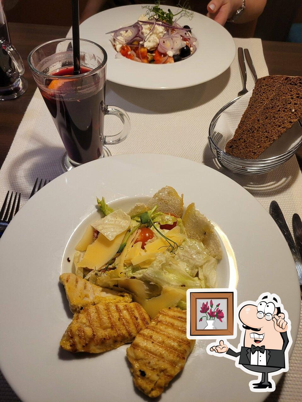 Забронируйте столик в "BonBistro".