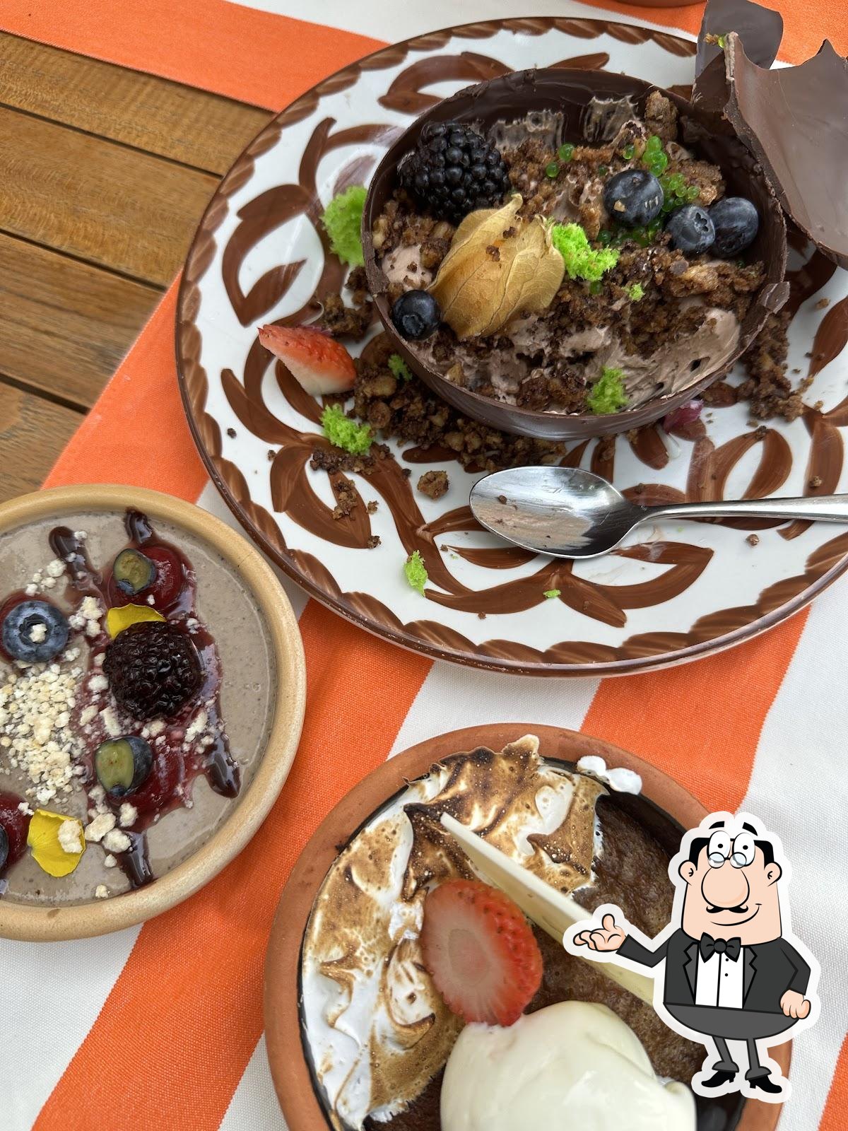 Посмотрите на внутренний интерьер "Gastro Kitchen".